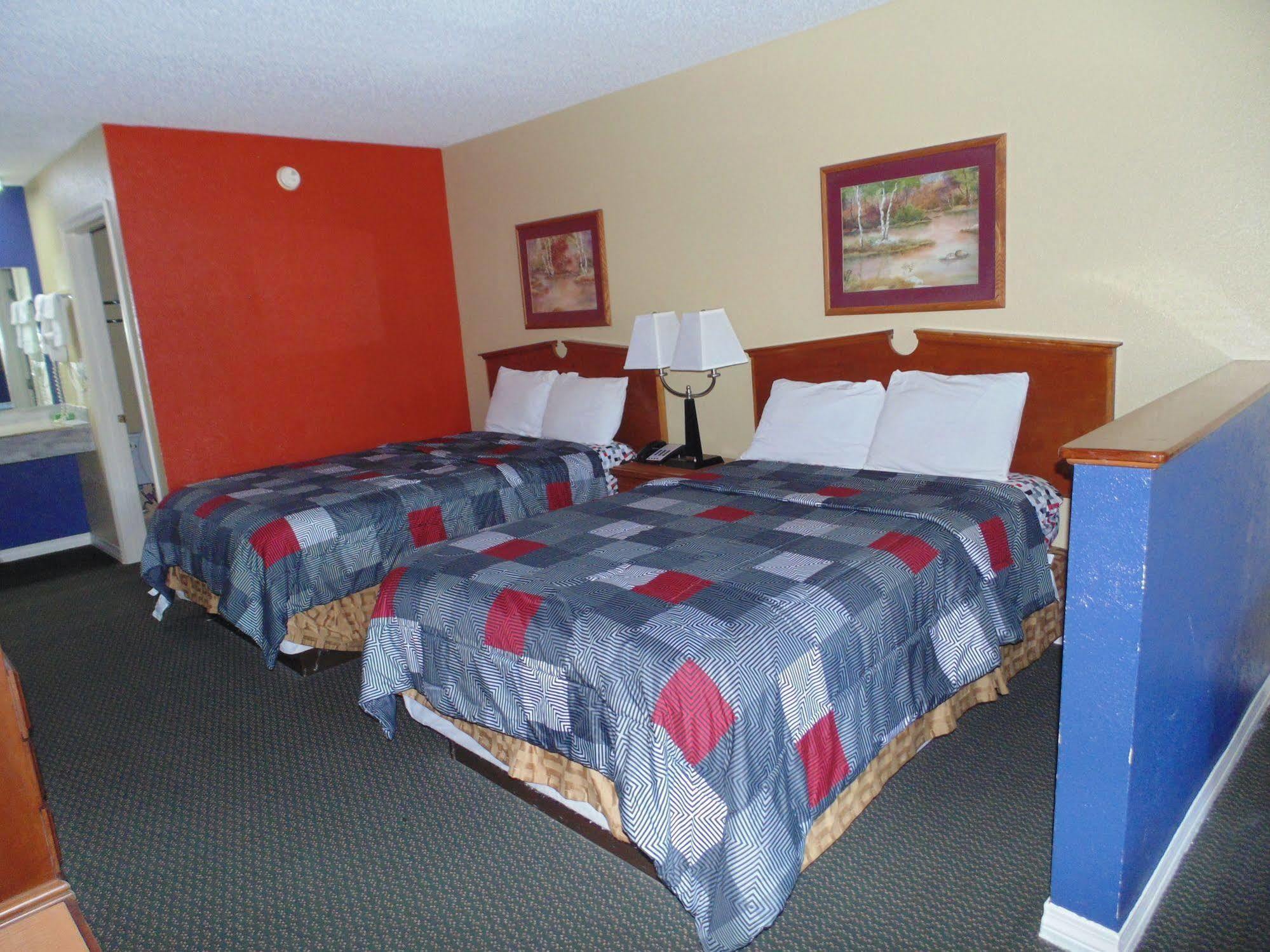 Log Cabin Inn Bay Minette Екстериор снимка