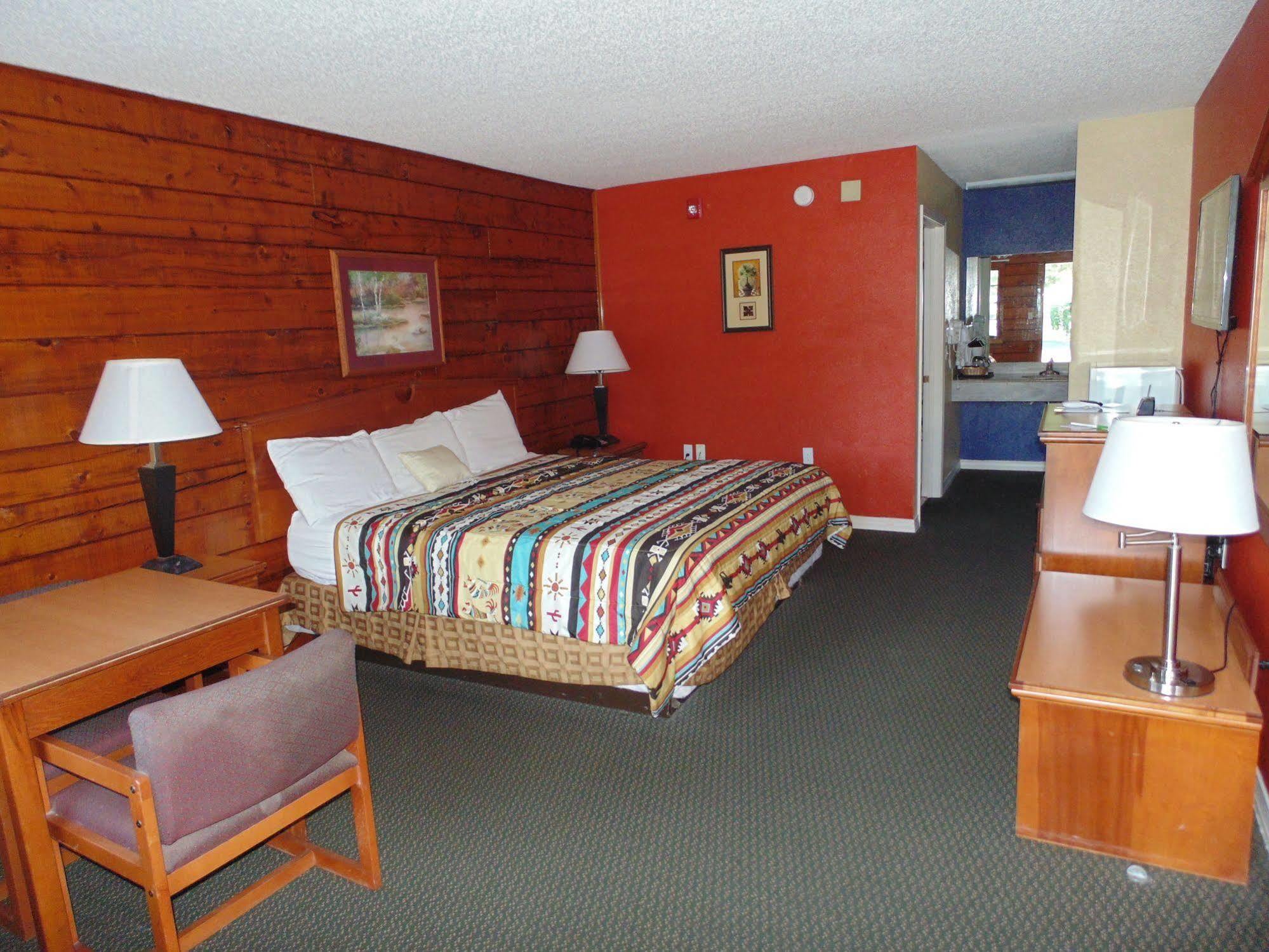 Log Cabin Inn Bay Minette Екстериор снимка