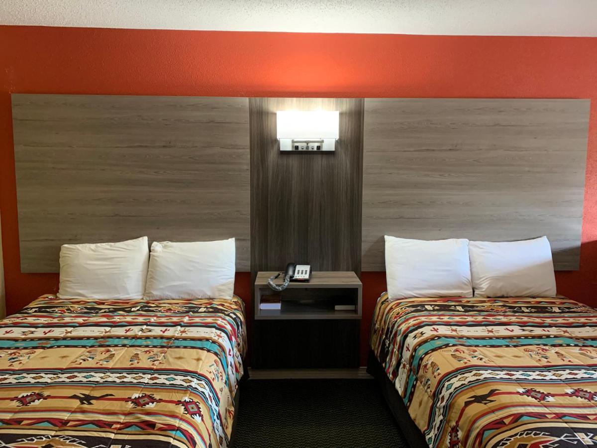 Log Cabin Inn Bay Minette Екстериор снимка